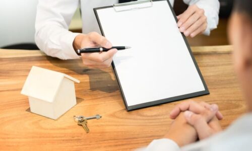 PŘEHLEDNĚ: Zájemci o bydlení často hypotéku podcení a chybují. Čemu se raději vyhnout?