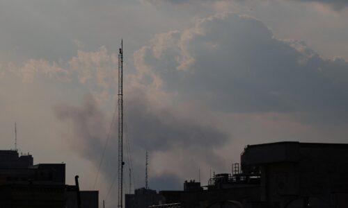 Irán zostrelil podľa médií lietadlo F-15E. Jeden člen posádky bol zachránený, píšu americké médiá