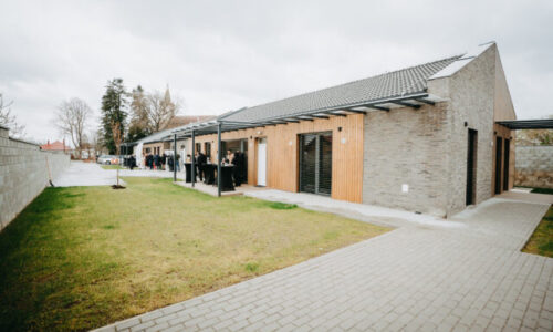 Klienti Centra sociálnych služieb v Medveďove vymenili veľkokapacitné zariadenie za domácnosti