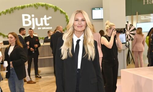 Objevil Krainovou, pomáhal Epsteinovi: Modelka žila u agenta doma, líčí mrazivé momenty