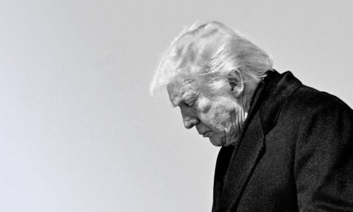 Video s Pjakinom: Trump v panike, Irán sa stáva centrom riadenia