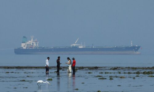 India kvôli narušeniu dodávok prvýkrát za sedem rokov kúpila iránsku ropu