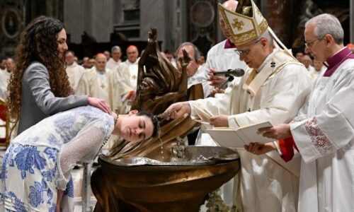 Homília Leva XIV.: Veľkonočné svetlo láme tvrdosť sŕdc a otvára hroby nádeje