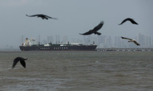 Omán a Irán rokovali o plavbe Hormuzským prielivom