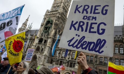 V Nemecku sa sa konajú masívne veľkonočné protivojnové pochody