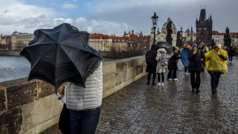 Arktický úder zadusí příchod léta, mrazivý severák přinese i sníh. radar odhalí, jak bude u vás