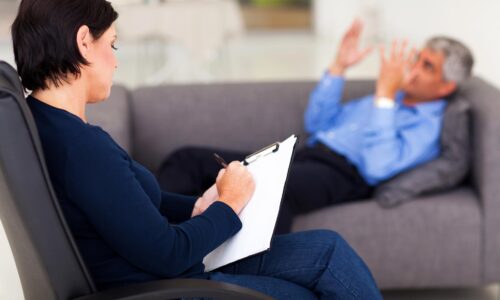 Psychológ, psychiater alebo kouč. Kto a ako lieči vašu dušu